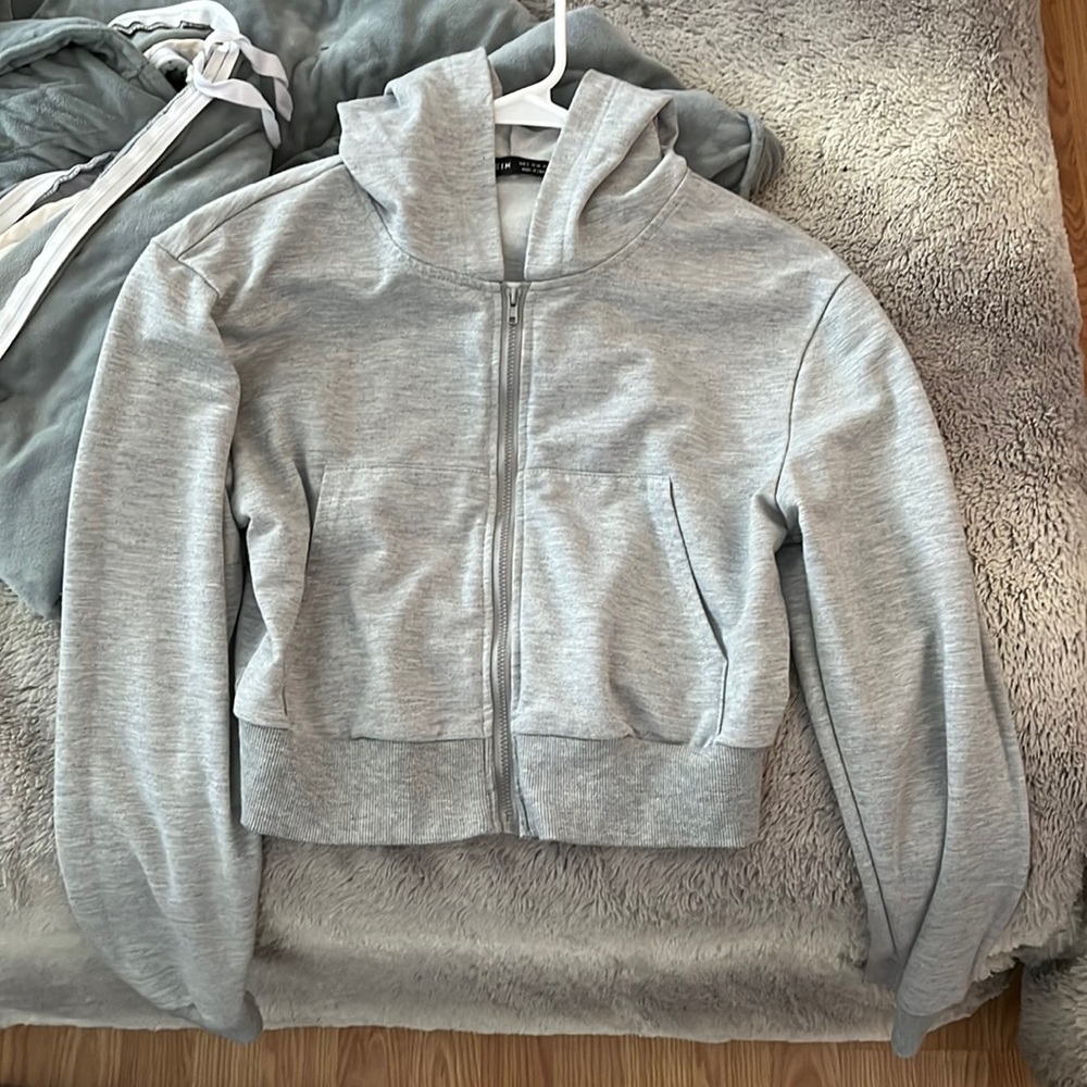 Zip up